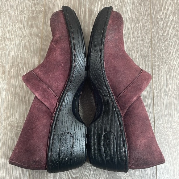 NWOT Born B23647 Toby Closed Back Clogs Burgundy Distressed Suede Leather 7M - Picture 12 of 16